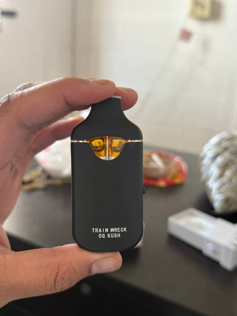 WhatsApp Image 2025-10-28 at 04.51.07_bc18adc2 turn me up 2g thca disposable vape dual chamber