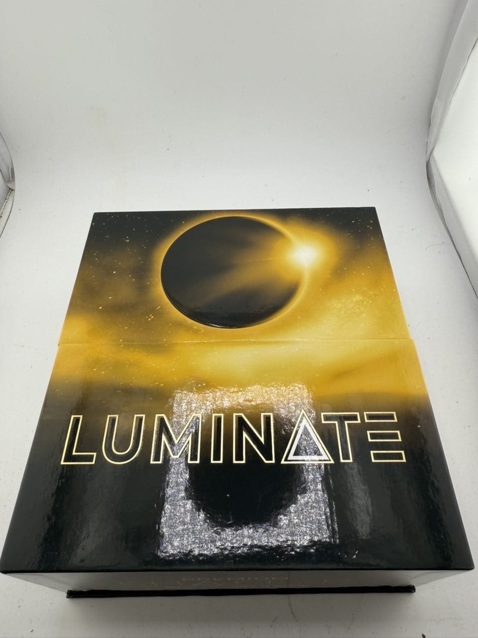 WhatsApp Image 2025-11-05 at 05.20.17_736db84e luminate shatter light up premium concentrates 1oz