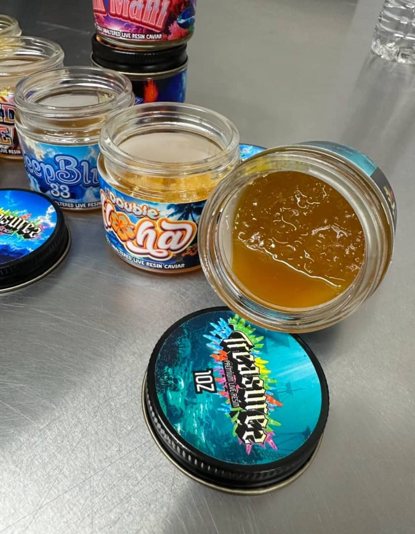 WhatsApp Image 2025-11-27 at 5.30.08 PM (1) treasurez live resin caviar 1oz