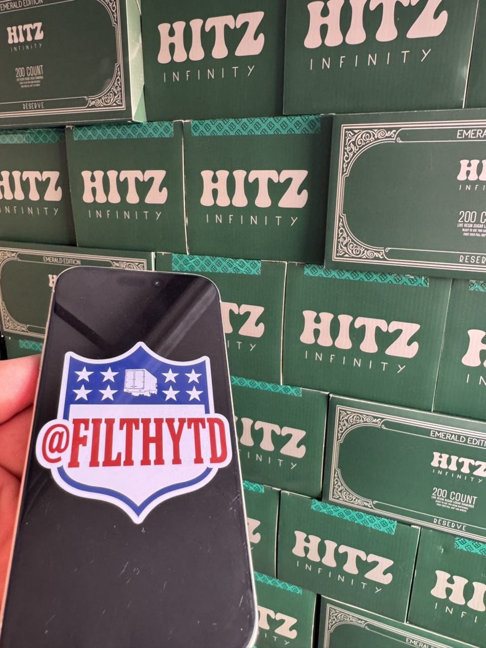 WhatsApp Image 2025-12-10 at 5.43.33 PM hitz infinity emerald edition reserve 2g disposable