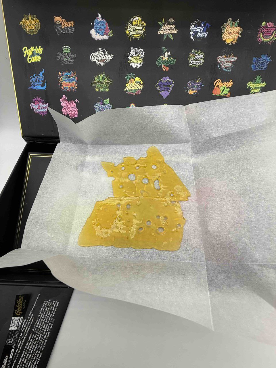 photo_2026-01-30_12-48-18 goldiez luxury shatter 0.5oz